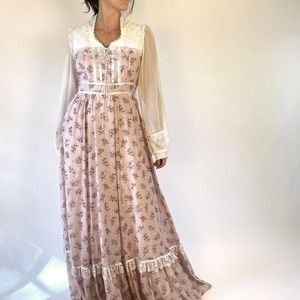 COPY - Vintage 1970s Gunne Sax Long Sleeve Pink Floral Lace Dress